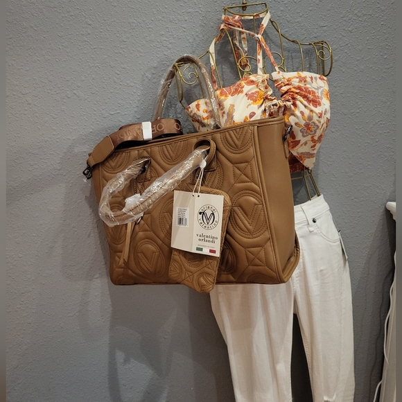 VALENTINO ORLANDI Extra Large Quilted Tote NWT - Picture 9 of 13